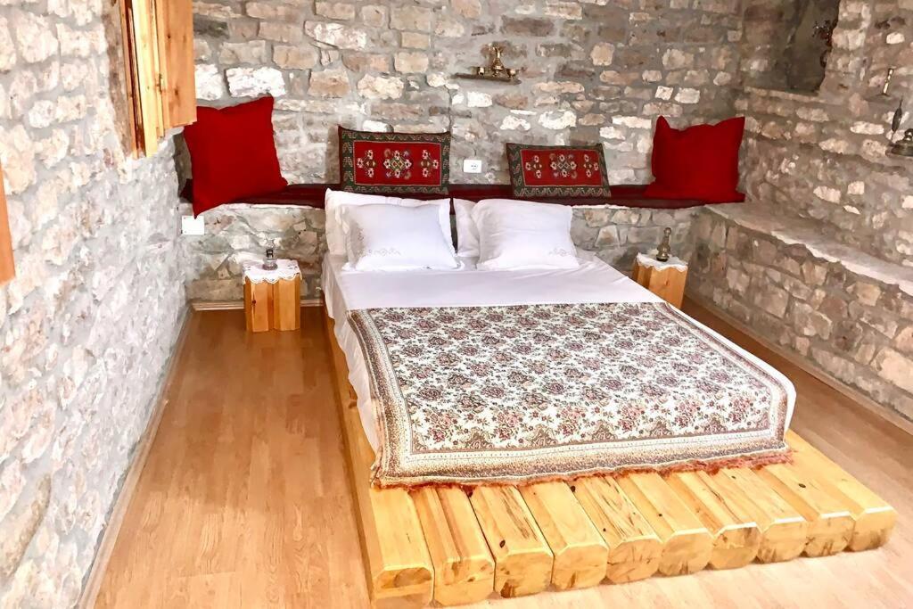 Kubeja Guest House Gjirokastër Exterior foto